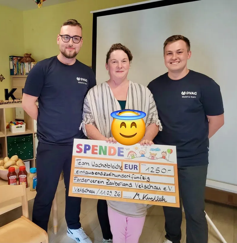 Team Wachsbleiche übergibt den Spendenscheck über 1.250 Euro an den Förderverein Zauberland Vetschau